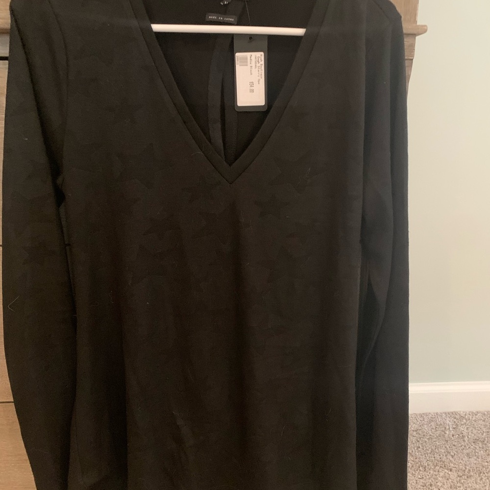 New black top. Size medium